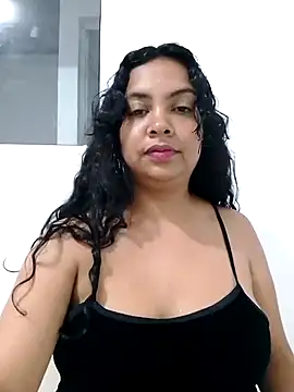 Snapshot of Brendabluee chatting on 03/21/25, 12:29 Brendabluee online show from 03/21/25, 12:29