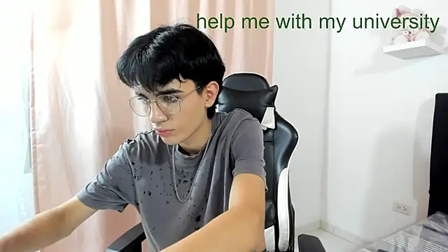 Snapshot of nohatwink chatting on 01/04/25, 03:40 nohatwink online show from 01/04/25, 03:40