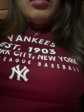 Snapshot of lunagonzales_lima_2007 chatting on 10/25/25, 05:04 lunagonzales lima 2007 online show from 10/25/25, 05:04