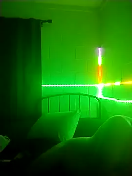 Snapshot of k1oudE chatting on 04/04/26, 12:13 k1oudE online show from 04/04/26, 12:13