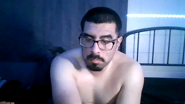 Snapshot of k1oudE chatting on 05/08/26, 05:51 k1oudE online show from 05/08/26, 05:51