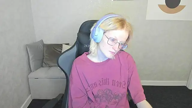 ElizabethHarpper online show from 09/19/25, 01:07