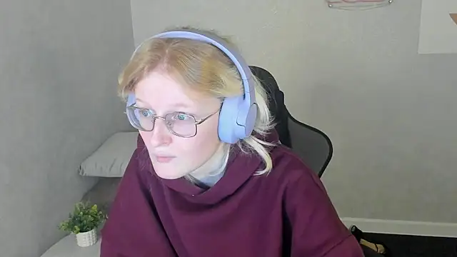 ElizabethHarpper online show from 11/14/25, 01:04