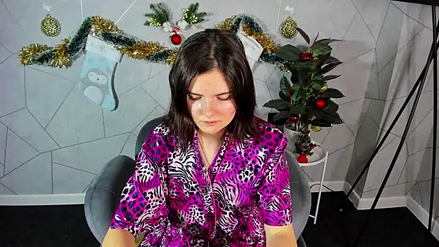 Snapshot of CharlotteMitchell chatting on 12/31/24, 01:26 CharlotteMitchell online show from 12/31/24, 01:26