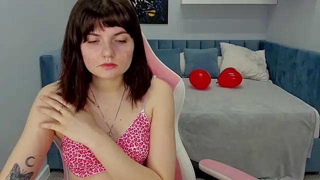 Snapshot of CharlotteMitchell chatting on 02/15/25, 08:00 CharlotteMitchell online show from 02/15/25, 08:00