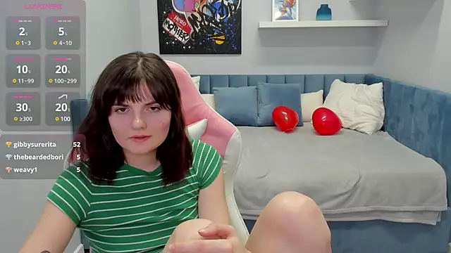 Snapshot of CharlotteMitchell chatting on 02/17/25, 01:53 CharlotteMitchell online show from 02/17/25, 01:53