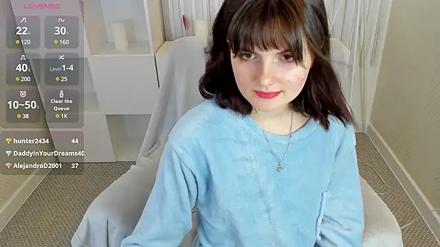 Snapshot of CharlotteMitchell chatting on 03/01/25, 11:17 CharlotteMitchell online show from 03/01/25, 11:17