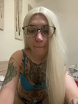 Bunny-xiel online show from 02/03/25, 10:43