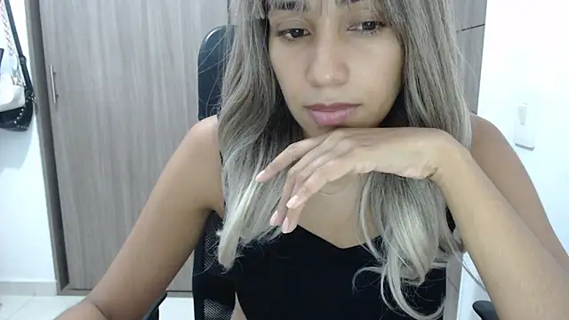 Snapshot of isabela_oh chatting on 03/08/25, 08:46 isabela oh online show from 03/08/25, 08:46