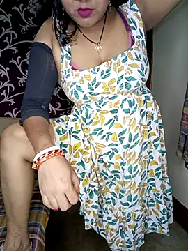 Hot muskaan online show from 10/30/25, 06:15