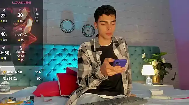 MaxOwen  online show from 01/27/25, 11:43