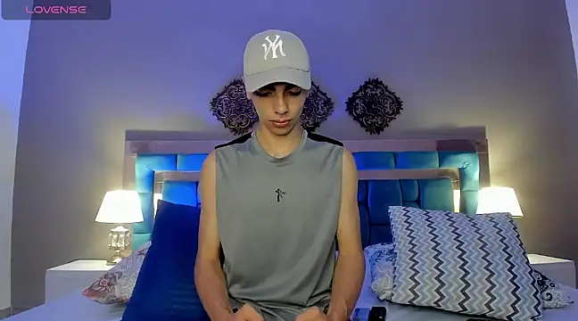 MaxOwen  online show from 02/01/25, 07:55