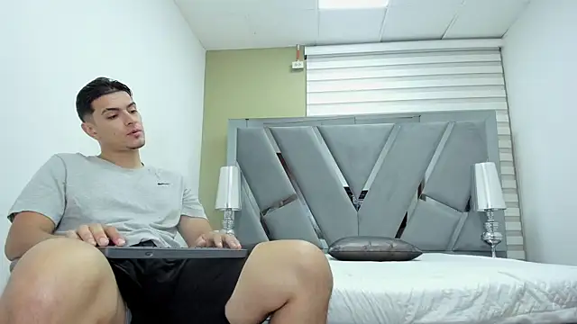 DAVID VICTORIAA online show from 07/14/26, 01:06