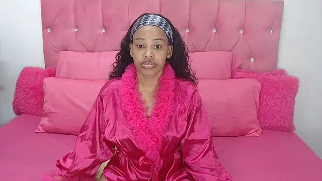 Snapshot of naughtiest_baddy chatting on 11/24/25, 07:02 naughtiest baddy online show from 11/24/25, 07:02