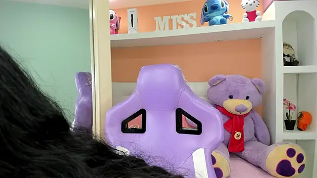 miss   evangeline online show from 01/20/25, 02:32