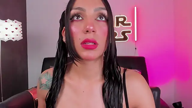 Snapshot of miss___evangeline chatting on 06/25/26, 02:33 miss evangeline online show from 06/25/26, 02:33