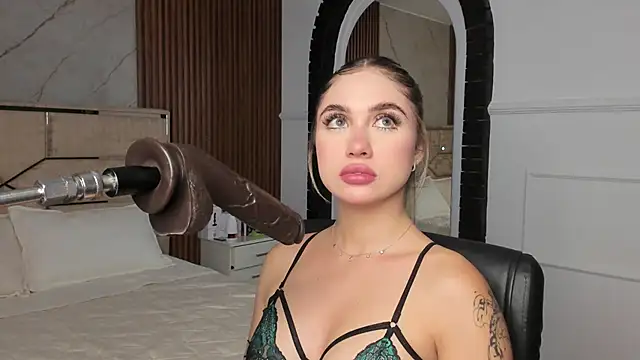 EmiilyHendriixx online show from 01/30/25, 07:15