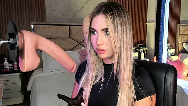 EmiilyHendriixx online show from 09/20/25, 08:21