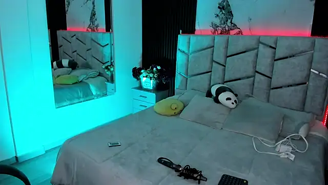 daniiphoeniixx online show from 09/27/25, 07:41