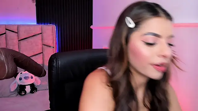 daniiphoeniixx online show from 10/24/25, 07:32