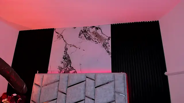 daniiphoeniixx online show from 11/04/25, 07:35