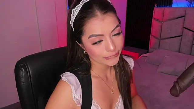 daniiphoeniixx online show from 11/20/25, 07:46