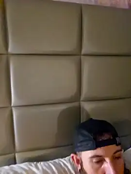 StruggleSnuggles online show from 01/05/25, 11:59