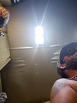 StruggleSnuggles online show from 10/05/25, 04:44