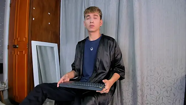 Brian-Ausslos online show from 01/30/25, 04:37