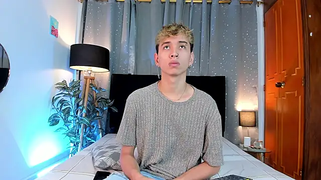 Brian-Ausslos online show from 02/11/25, 04:33