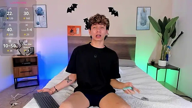 Brian-Ausslos online show from 10/19/25, 07:42