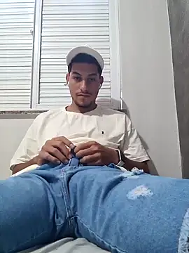 Snapshot of Babyandres93 chatting on 01/15/25, 07:01 Babyandres93 online show from 01/15/25, 07:01