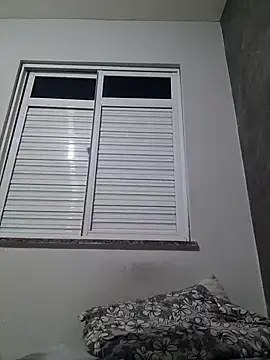 Snapshot of Babyandres93 chatting on 01/17/25, 01:04 Babyandres93 online show from 01/17/25, 01:04