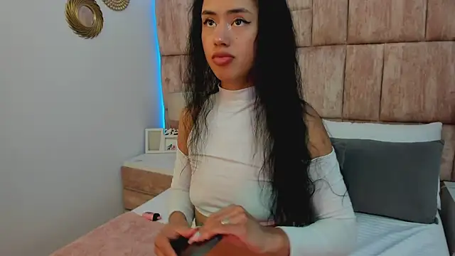 CataleyaRicci online show from 01/08/25, 03:19