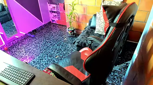 Adam Valenciia online show from 01/20/25, 02:03