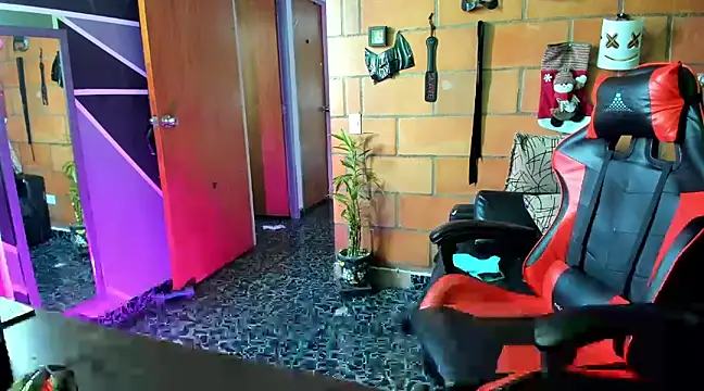 Adam Valenciia online show from 02/06/25, 01:54