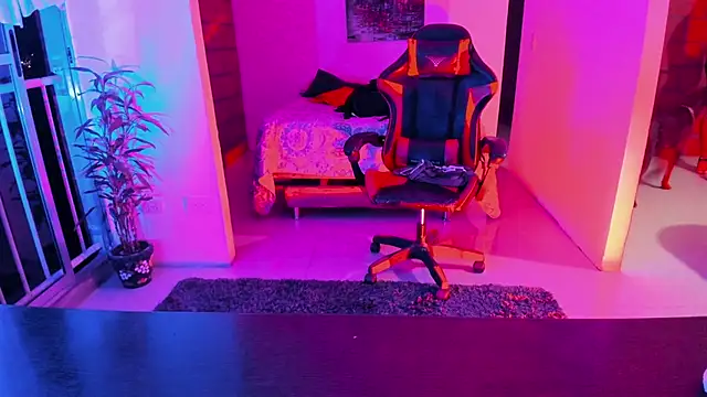 Adam Valenciia online show from 09/28/25, 03:12