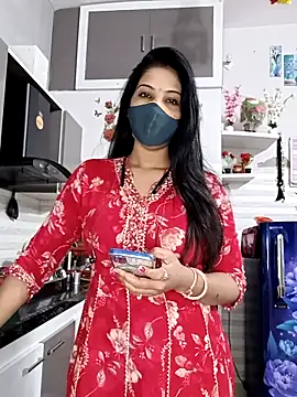 Snapshot of Best-Couple chatting on 11/08/25, 03:18 Best-Couple online show from 11/08/25, 03:18