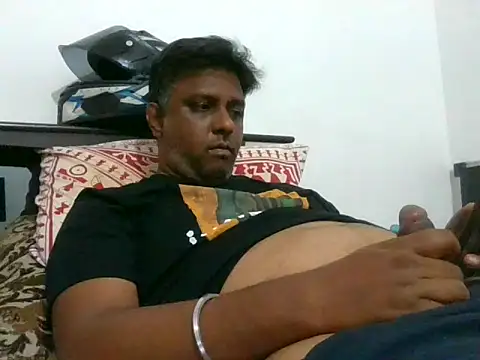 Snapshot of jemes21in chatting on 10/23/25, 03:00 jemes21in online show from 10/23/25, 03:00