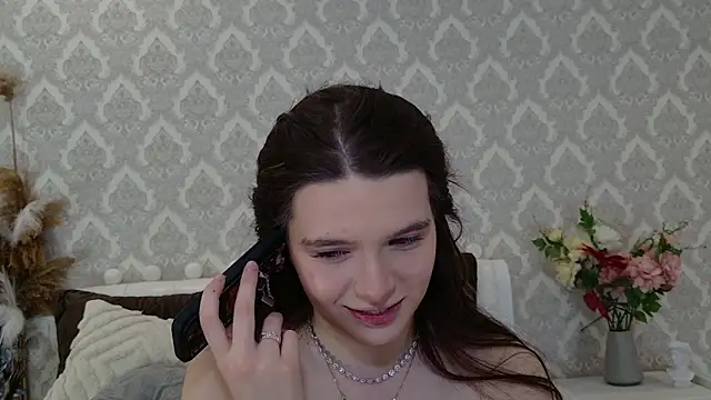 Snapshot of Nellie_Medina chatting on 03/03/25, 07:49 Nellie Medina online show from 03/03/25, 07:49