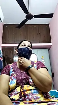 siri0186 online show from 03/11/25, 05:16