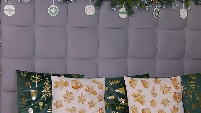Snapshot of TheEmma chatting on 01/15/26, 01:48 TheEmma online show from 01/15/26, 01:48