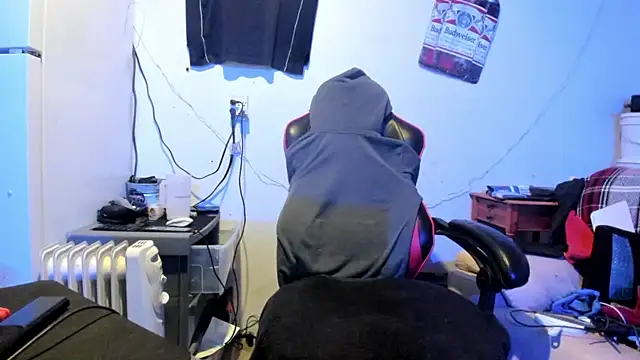 Snapshot of JamesMichael88 chatting on 02/27/25, 04:32 JamesMichael88 online show from 02/27/25, 04:32