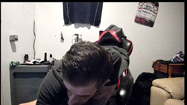 Snapshot of JamesMichael88 chatting on 03/03/25, 04:14 JamesMichael88 online show from 03/03/25, 04:14