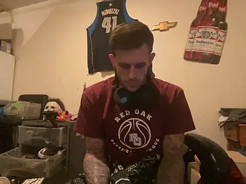 Snapshot of JamesMichael88 chatting on 03/05/25, 05:29 JamesMichael88 online show from 03/05/25, 05:29