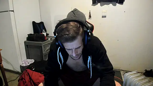 Snapshot of JamesMichael88 chatting on 03/07/25, 04:46 JamesMichael88 online show from 03/07/25, 04:46