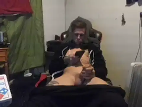 Snapshot of JamesMichael88 chatting on 03/09/25, 12:53 JamesMichael88 online show from 03/09/25, 12:53