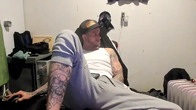 Snapshot of JamesMichael88 chatting on 03/10/25, 04:07 JamesMichael88 online show from 03/10/25, 04:07