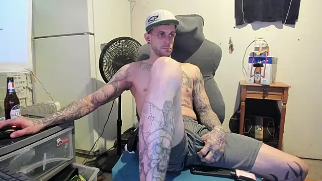 Snapshot of JamesMichael88 chatting on 03/17/25, 08:51 JamesMichael88 online show from 03/17/25, 08:51