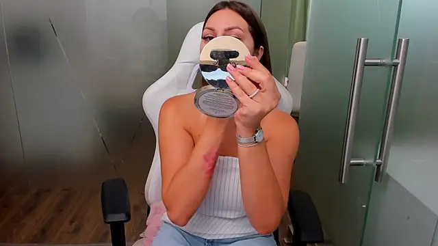claraxjoyy online show from 06/10/26, 05:18